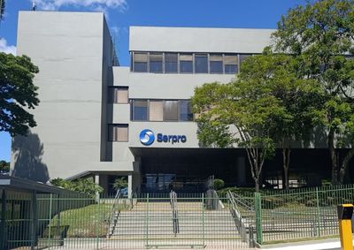 Reuni&atilde;o no SGB discutiu o potencial da Mina Velha e estrat&eacute;gias para estruturar o s&iacute;tio geol&oacute;gico e inser&ccedil;&atilde;o de Ibaiti na Georrota.