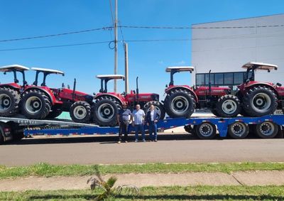 Novo carregamento marca in&iacute;cio das opera&ccedil;&otilde;es da montadora no munic&iacute;pio e refor&ccedil;a expectativa de gera&ccedil;&atilde;o de empregos