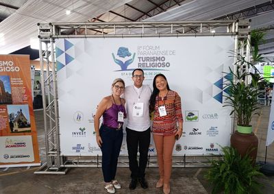 Munic&iacute;pio do Norte Pioneiro participou do evento estadual em Jacarezinho, destacando produtos locais e fortalecendo o turismo religioso regional.