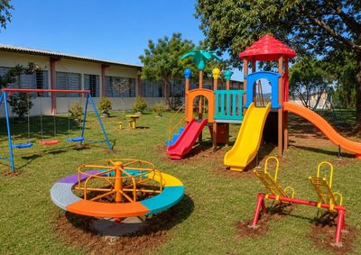 Tr&ecirc;s institui&ccedil;&otilde;es receberam novos espa&ccedil;os de recrea&ccedil;&atilde;o; a&ccedil;&atilde;o integra cronograma para atender as 20 unidades de ensino do munic&iacute;pio.