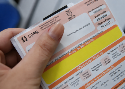 Revis&atilde;o tarif&aacute;ria aprovada pela Aneel eleva tarifas da Copel. Impacto j&aacute; aparece nas contas emitidas nesta semana em todo o Paran&aacute;.