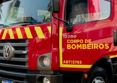 Segundo o Corpo de Bombeiros, ve&iacute;culo desceu em um declive, atingiu a v&iacute;tima e o &oacute;bito foi constatado ainda no local.