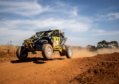 Competi&ccedil;&atilde;o nacional re&uacute;ne pilotos de motos, carros e UTVs entre 9 e 11 de julho, com Vila Sert&otilde;es aberta ao p&uacute;blico, Super Volta e tr&ecirc;s dias de atra&ccedil;&otilde;es.