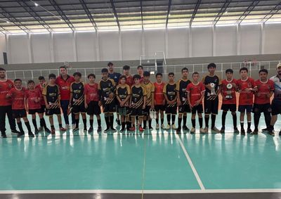 Equipes de Ibaiti disputaram oito partidas em categorias femininas e masculinas durante torneio realizado no &uacute;ltimo s&aacute;bado (26).