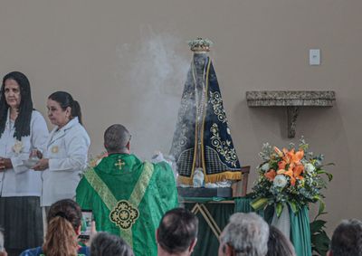 Comunidade celebrou a padroeira com cavalgada, missa, almo&ccedil;o e leil&otilde;es; Santu&aacute;rio de Ibaiti ter&aacute; celebra&ccedil;&atilde;o nesta segunda (12).