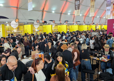 Produtoras e produtores da regi&atilde;o participam de evento em Belo Horizonte que re&uacute;ne queijarias de diversas partes de Minas e atrai milhares de visitantes