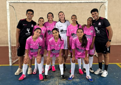 Criado em 2018 por um grupo de meninas e dois irm&atilde;os, projeto re&uacute;ne cerca de 40 meninas e transforma a quadra em espa&ccedil;o de esporte, amizade e oportunidades