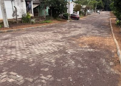 Conclus&atilde;o da obra melhora a circula&ccedil;&atilde;o de ve&iacute;culos e pedestres e reduz os impactos causados por poeira e barro.