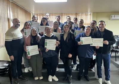 Capacita&ccedil;&otilde;es em Atendimento Pr&eacute;-Hospitalar e Suporte B&aacute;sico de Vida qualificam moradores para atua&ccedil;&atilde;o em emerg&ecirc;ncias.