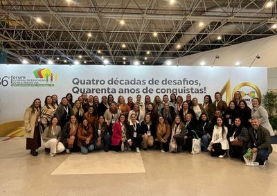 Educadores da rede municipal integraram comitiva que participou evento com profissionais de diferentes munic&iacute;pios.