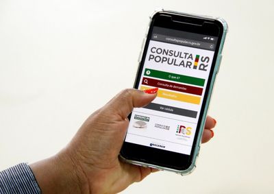 Neste ano, os eleitores poder&atilde;o votar em apenas uma das quatro propostas dispon&iacute;veis.