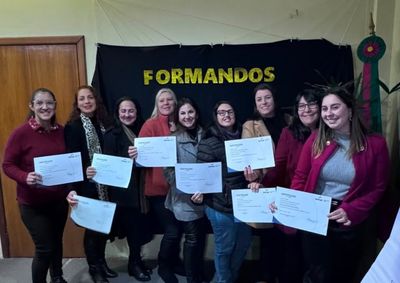 Curso capacitou participantes em marketing digital, produ&ccedil;&atilde;o de conte&uacute;do e estrat&eacute;gias para fortalecer a presen&ccedil;a online e os neg&oacute;cios.
