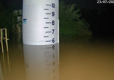 O Rio dos Sinos, no ponto de capta&ccedil;&atilde;o localizado no bairro Empresa, est&aacute; em 5m52cm.