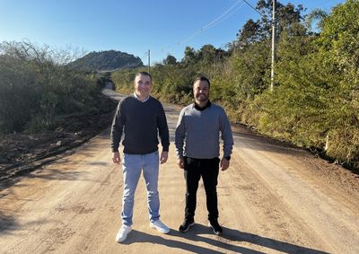 Obra de 2,5 quil&ocirc;metros vai qualificar uma das principais vias do interior, ampliando a seguran&ccedil;a, a mobilidade e a qualidade de vida.