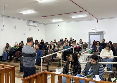 Encontro reuniu gestores e especialistas da educa&ccedil;&atilde;o para promover o di&aacute;logo e a troca de experi&ecirc;ncias entre munic&iacute;pios da regi&atilde;o.