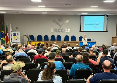 Evento reuniu produtores, t&eacute;cnicos, pesquisadores e representantes de institui&ccedil;&otilde;es para discutir estrat&eacute;gias de fortalecimento da produ&ccedil;&atilde;o agr&iacute;cola.