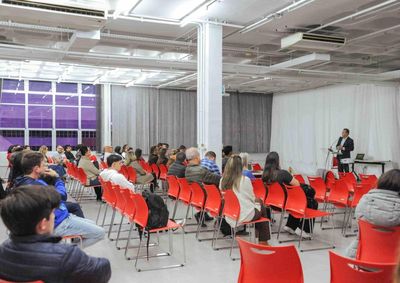 Evento re&uacute;ne estudantes, professores e comunidade para compartilhar projetos sociais e destacar impacto da Universidade.