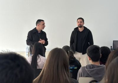 Em 2026, o programa est&aacute; presente em 18 escolas da rede municipal, envolvendo 580 estudantes e 26 professores.