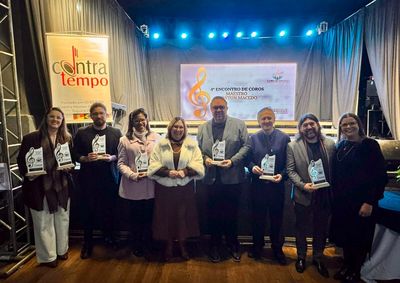 Evento promovido pela Prefeitura reuniu sete grupos de diferentes munic&iacute;pios e lotou a Sociedade Cinco de Maio.