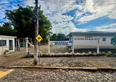 Investimentos contemplam educand&aacute;rios da cidade e do interior, com constru&ccedil;&atilde;o de novas salas, reformas e melhorias na infraestrutura.