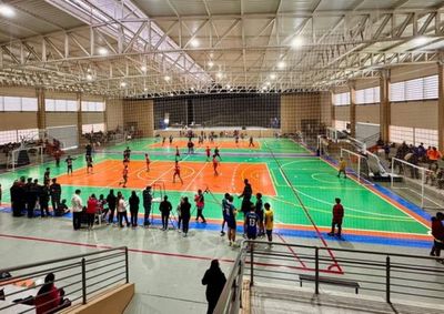 Competi&ccedil;&otilde;es acontecem no Gin&aacute;sio Tancredo Neves e re&uacute;nem estudantes de diferentes escolas do munic&iacute;pio.