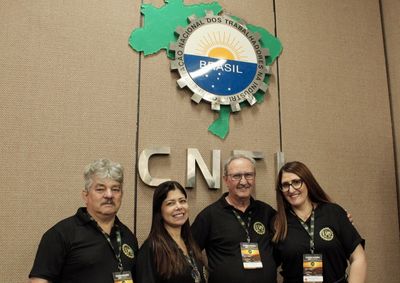 Dirigentes representaram a entidade em encontro nacional, que debateu os desafios atuais e futuros do mundo do trabalho.