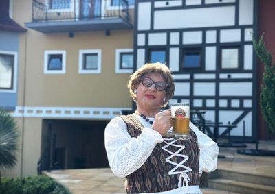 Evento re&uacute;ne m&uacute;sica, dan&ccedil;a, gastronomia e tradi&ccedil;&otilde;es alem&atilde;s em Nova Hartz, com participa&ccedil;&atilde;o de artistas e grupos culturais do Brasil e da Alemanha.