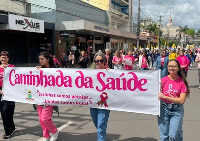 Atividade realizada no s&aacute;bado (17) destacou a import&acirc;ncia do diagn&oacute;stico precoce do c&acirc;ncer de mama e do apoio &agrave;s mulheres que enfrentam a doen&ccedil;a.