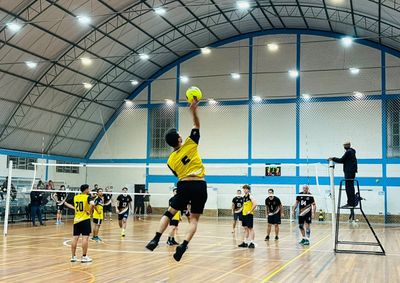 Competi&ccedil;&atilde;o iniciou no dia 6 de outubro e segue at&eacute; 19 de novembro, com jogos no Gin&aacute;sio Municipal Tancredo Neves.