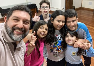 Atividade gratuita &eacute; destinada a crian&ccedil;as e adolescentes de 8 a 14 anos; inscri&ccedil;&otilde;es seguem abertas at&eacute; 15 de outubro.