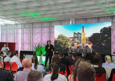 Encontro reuniu lideran&ccedil;as da Institui&ccedil;&atilde;o e contou com palestra de Denilson Shikako, fundador da F&aacute;brica de Criatividade.