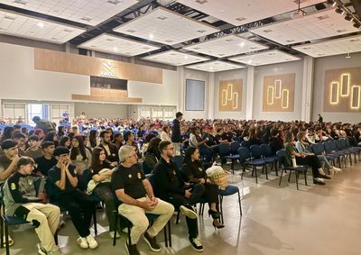 Atividade financiada pelo Minist&eacute;rio do Desenvolvimento e Assist&ecirc;ncia Social reuniu estudantes do 9&ordm; ano das escolas municipais.