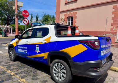 Treinamento inclui t&eacute;cnicas de abordagem, gerenciamento de crises, primeiros socorros e demonstra&ccedil;&atilde;o de simulador de capotamento.