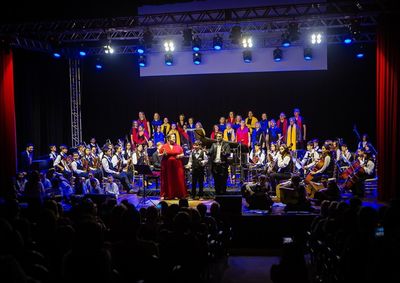 Espet&aacute;culo com a Orquestra Municipal Huberto Schmitt M&uuml;ller une cultura e solidariedade em benef&iacute;cio de entidades assistenciais do Vale do Paranhana.