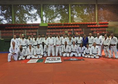 Evento re&uacute;ne gera&ccedil;&otilde;es de atletas e homenageia nomes que marcaram a hist&oacute;ria do jud&ocirc; no Vale do A&ccedil;o