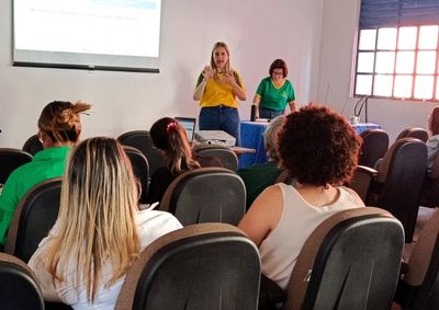 Reuni&atilde;o tratou das normas do programa nacional de nutri&ccedil;&atilde;o, prazos de matr&iacute;culas da educa&ccedil;&atilde;o infantil e bases para o Plano Municipal de Educa&ccedil;&atilde;o.

