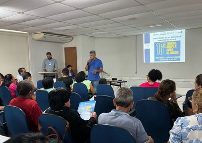 Encontro re&uacute;ne comunidade e profissionais do setor para formular propostas e eleger delegados para a etapa estadual de sa&uacute;de