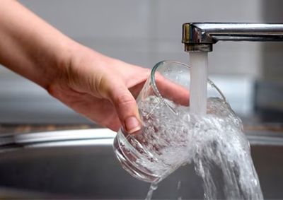 Encontro debate futuro do abastecimento de &aacute;gua e esgotamento sanit&aacute;rio; regramento e dados da licita&ccedil;&atilde;o est&atilde;o dispon&iacute;veis no site da prefeitura.