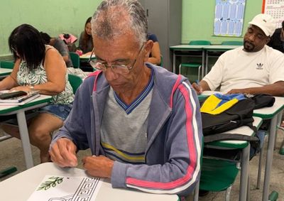 Inscri&ccedil;&otilde;es para o segundo semestre letivo devem ser feitas de forma presencial, e as aulas na rede municipal come&ccedil;am no dia seguinte ao t&eacute;rmino do prazo.
