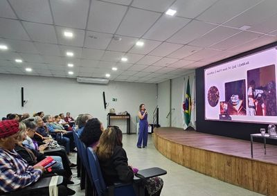 Atividade do Programa Viva Bem ocorreu no Centro Vivaidade com foco no resgate de hist&oacute;rias familiares, tradi&ccedil;&otilde;es e fortalecimento do bem-estar.

