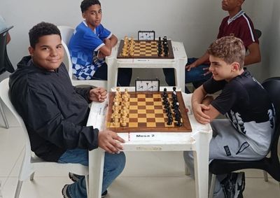 Aluno da rede municipal garantiu vaga na fase decisiva da competi&ccedil;&atilde;o em Par&aacute; de Minas. Cidade tamb&eacute;m sediou o Festival Mineiro da Juventude no s&aacute;bado.
