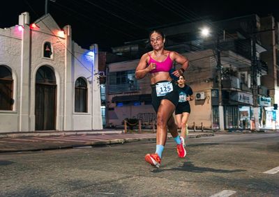 Realizada no formato Night Run, a prova movimentou a regi&atilde;o do Vale do A&ccedil;o com percursos de corrida e caminhada.