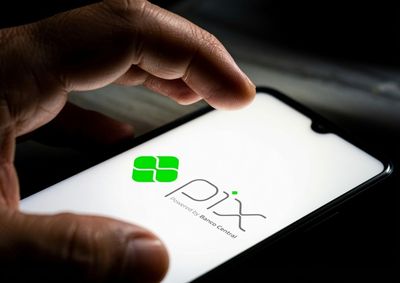 Segundo informa&ccedil;&otilde;es, criminosa se passou por funcion&aacute;ria de banco e realizou duas transfer&ecirc;ncias via PIX