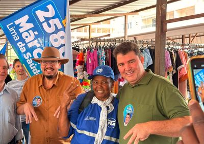 Candidato realizou caminhada entre o bairro Funcion&aacute;rios e a Feira do Timirim, acompanhado por apoiadores e lideran&ccedil;as pol&iacute;ticas