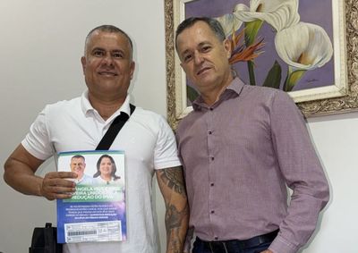 Postulante &agrave; Assembleia Legislativa apresentou pautas tribut&aacute;rias durante caminhada na comunidade onde cresceu e recebeu ades&atilde;o de moradores.