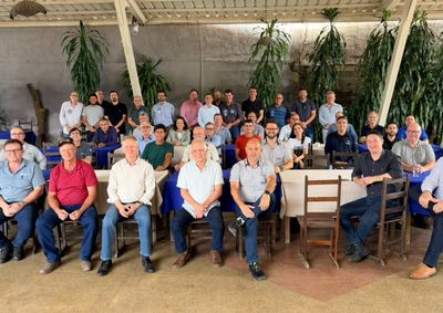 Candidato apresentou a constru&ccedil;&atilde;o de al&ccedil;a vi&aacute;ria e o apoio ao setor produtivo regional como alternativas para impulsionar o desenvolvimento local.