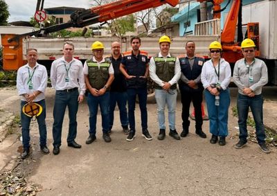 Ap&oacute;s tempestade deixar milhares de im&oacute;veis sem luz, equipes atuam na desobstru&ccedil;&atilde;o de vias e nos reparos da rede el&eacute;trica.