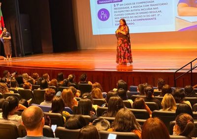 Encontro no Centro Cultural Usiminas abordou pr&aacute;ticas pedag&oacute;gicas, legisla&ccedil;&atilde;o e acolhimento de estudantes com necessidades espec&iacute;ficas.