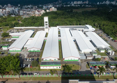 Unidade de Balne&aacute;rio Cambori&uacute; recebeu investimentos em equipamentos, tecnologia e amplia&ccedil;&atilde;o de leitos.