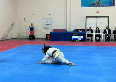 Competi&ccedil;&atilde;o re&uacute;ne 53 atletas da regi&atilde;o no Gin&aacute;sio de Artes Marciais nesta segunda-feira (25).